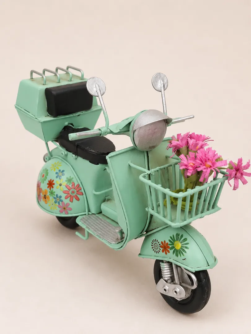  Dekoratif Metal Scooter Çiçek Sepetli 